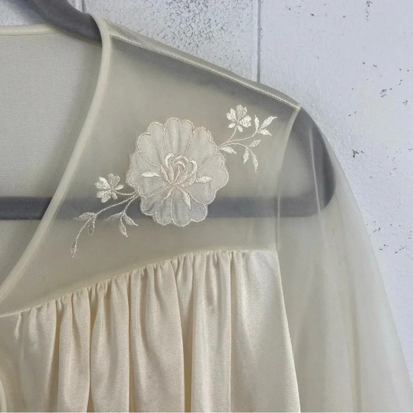 VTG Lorraine S Beige Sheer Peignoir Robe lace Nylon Long Sheer Sleeve Floral - Picture 4 of 16